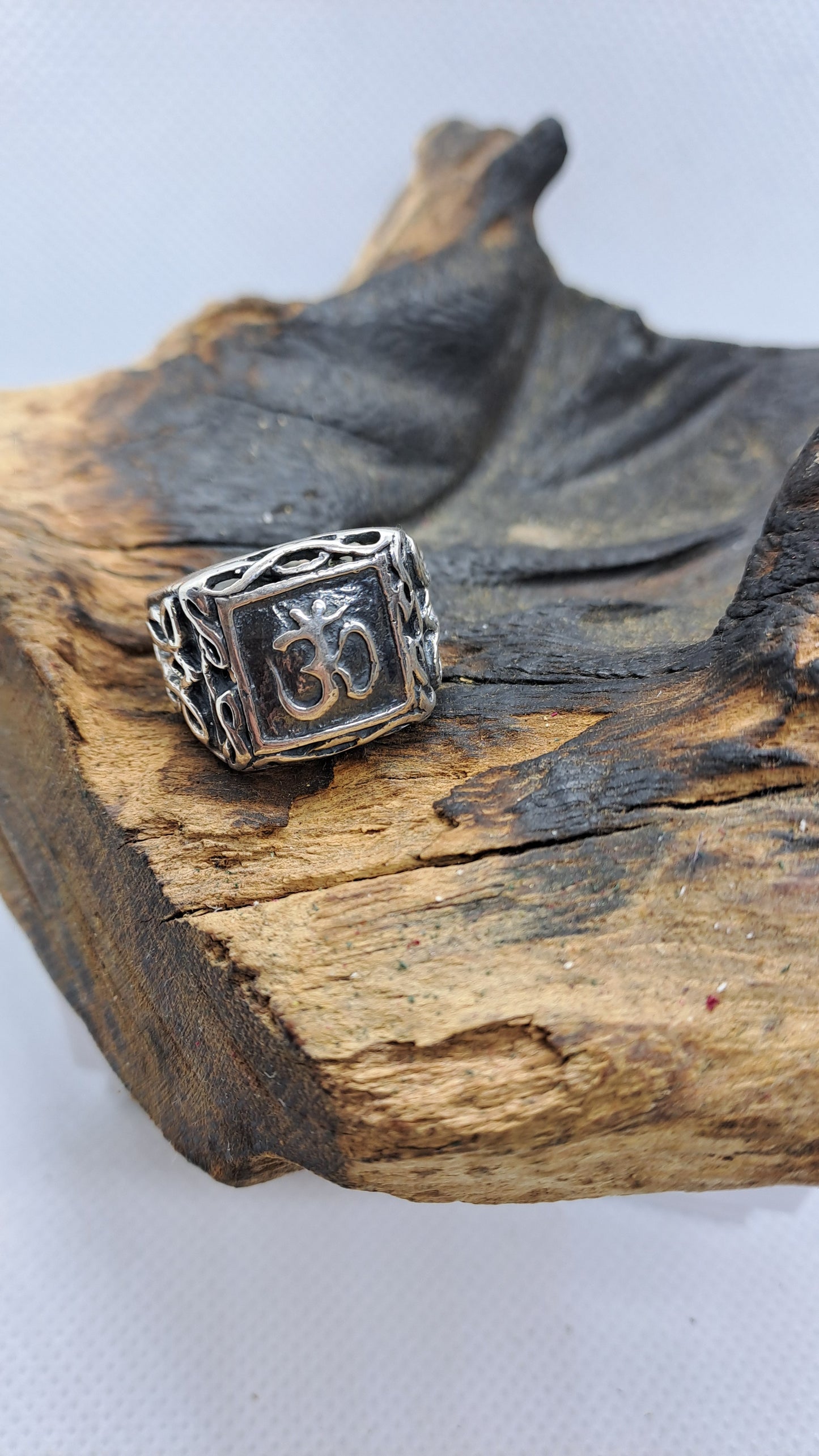 Anello "Om"