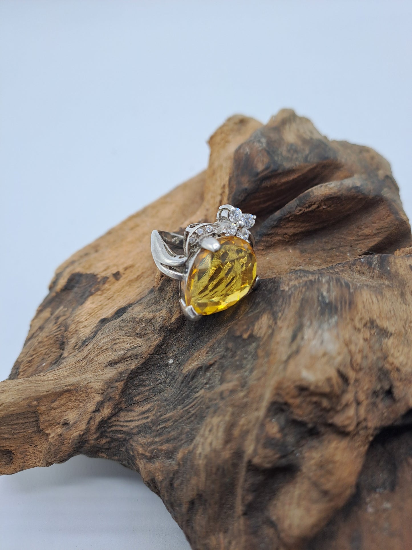 Anello Turco con Zircone giallo
