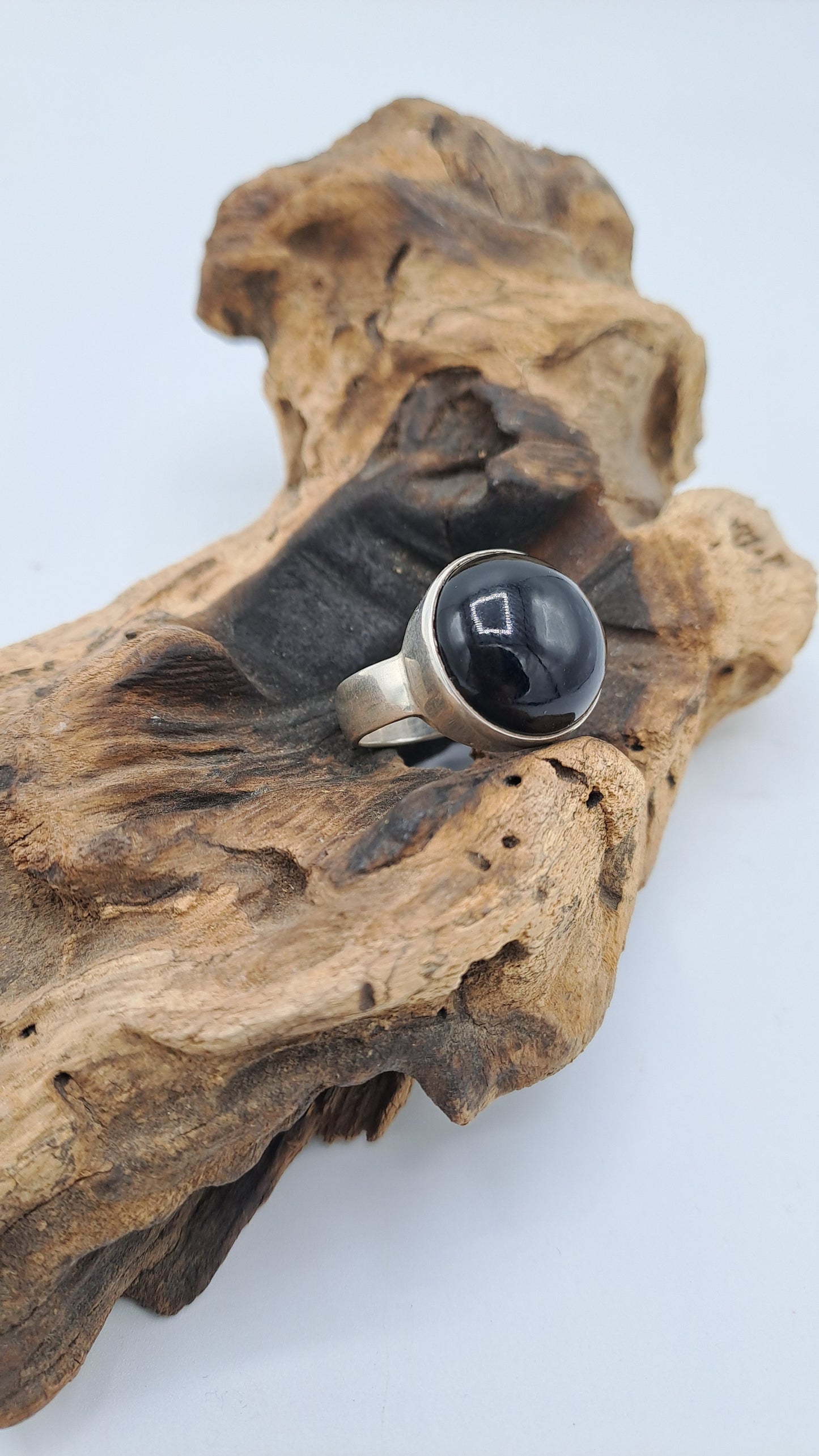 Anello Solitario cabochon circolare