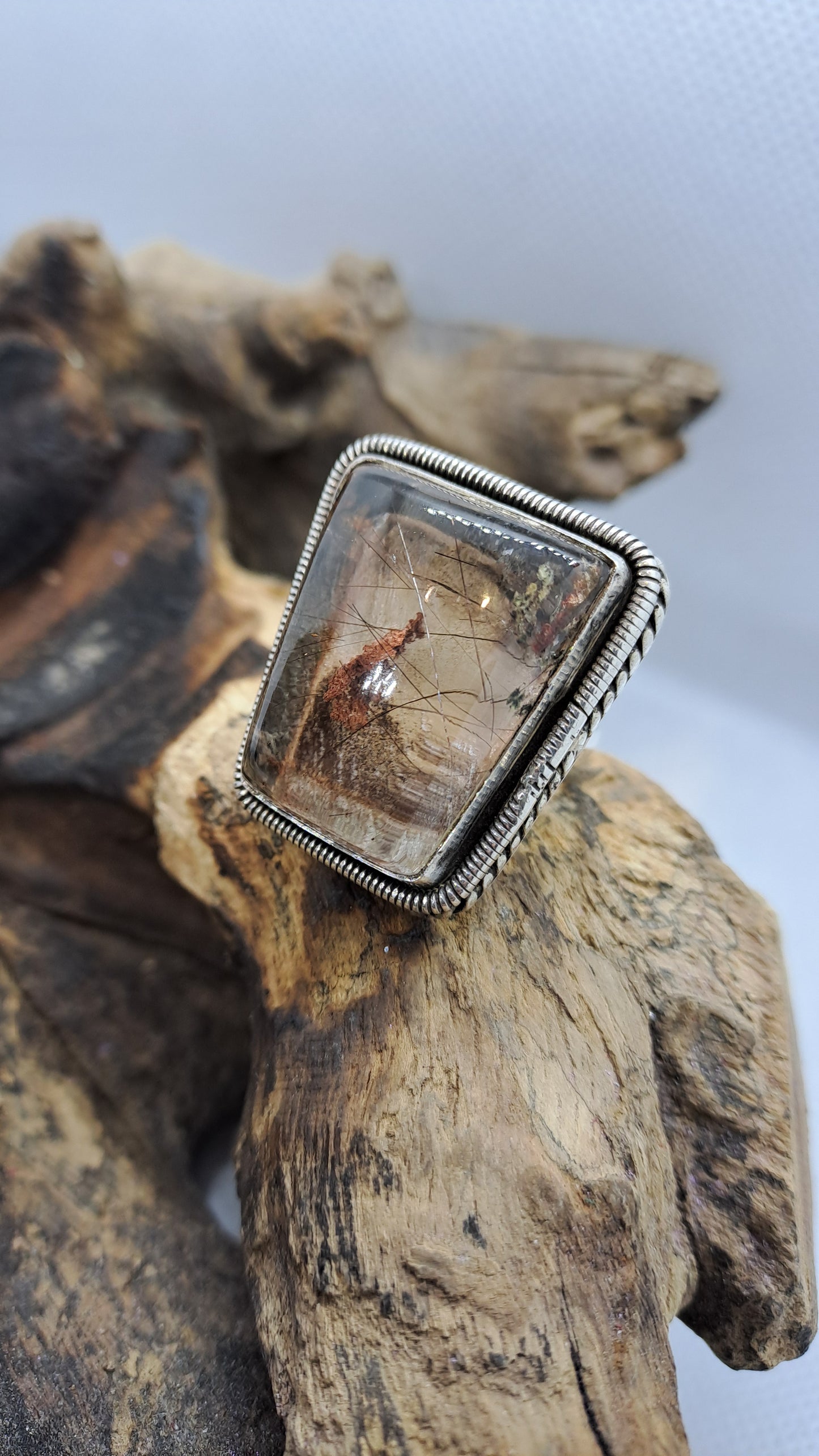 Anello con Quarzo rutilato rosso