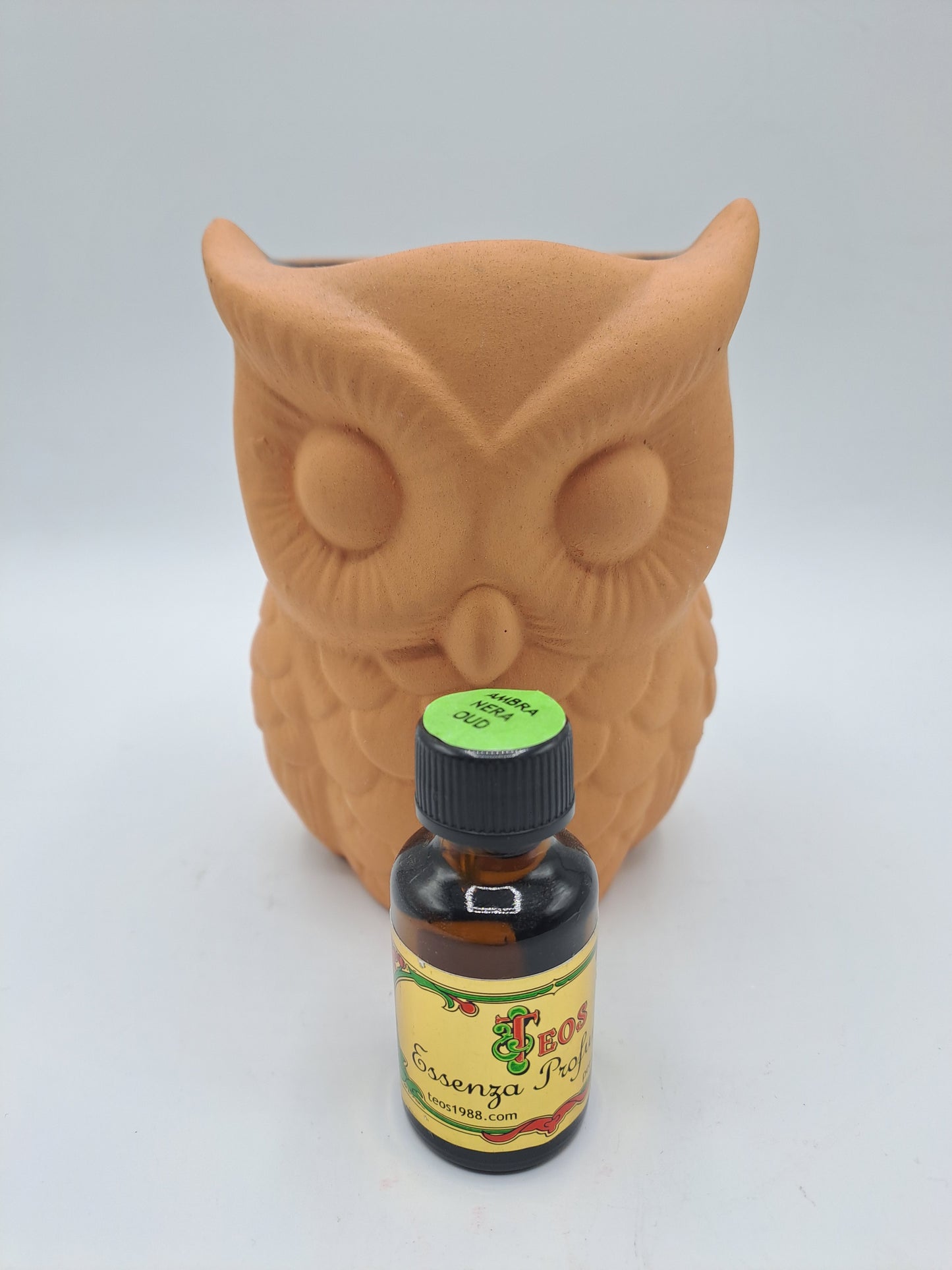 Ambra Nera Oud [Teos]