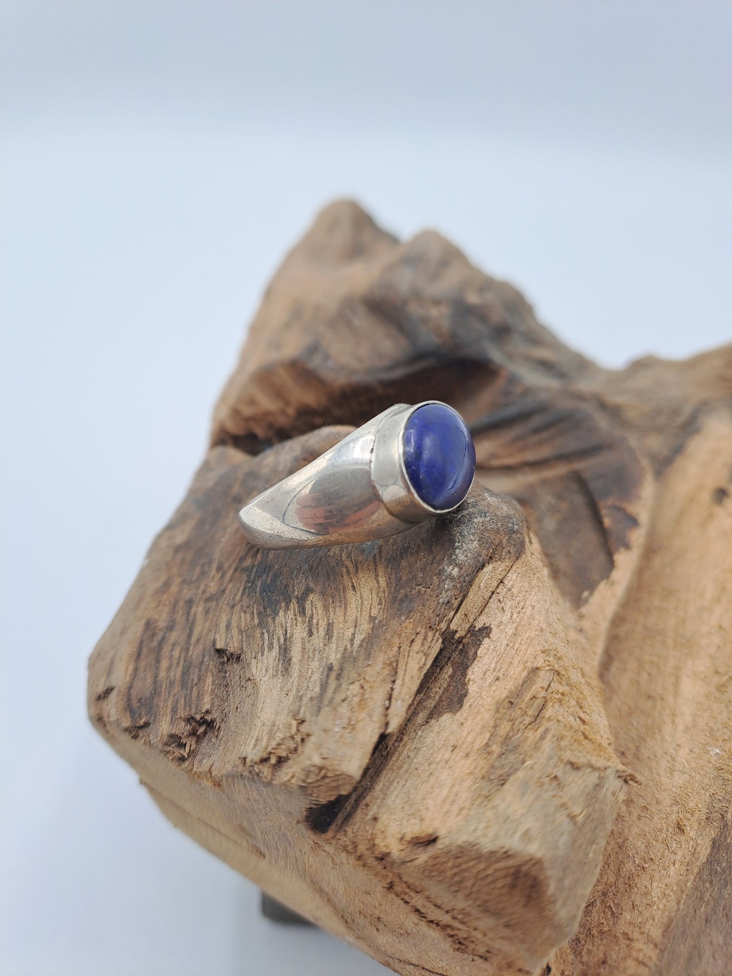 Anello con Lapislazzulo cabochon