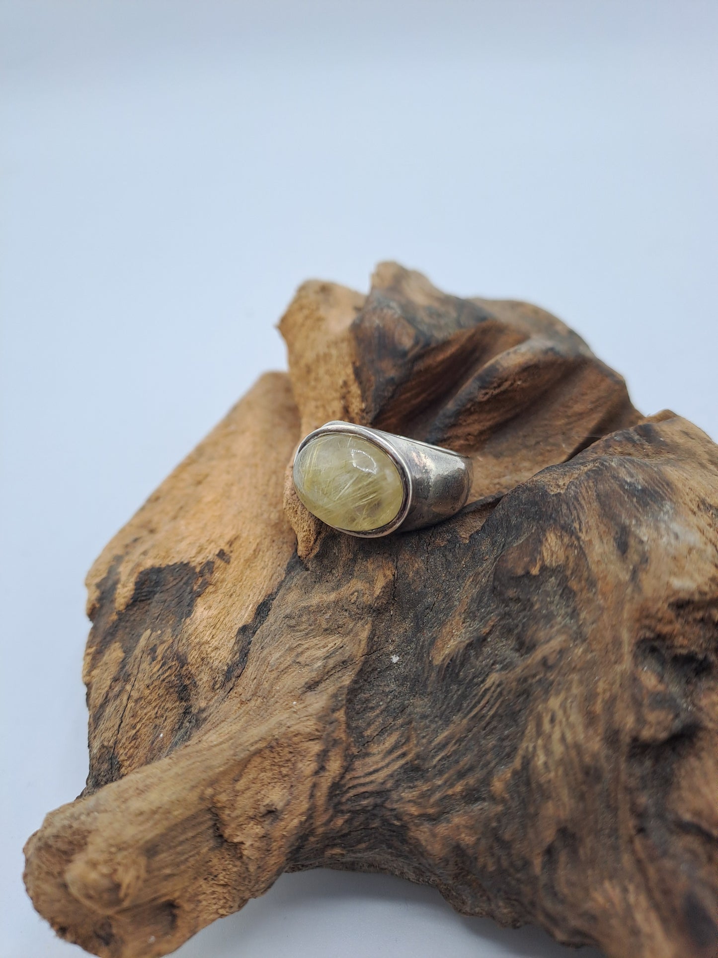 Anello con Quarzo Rutilato orizzontale