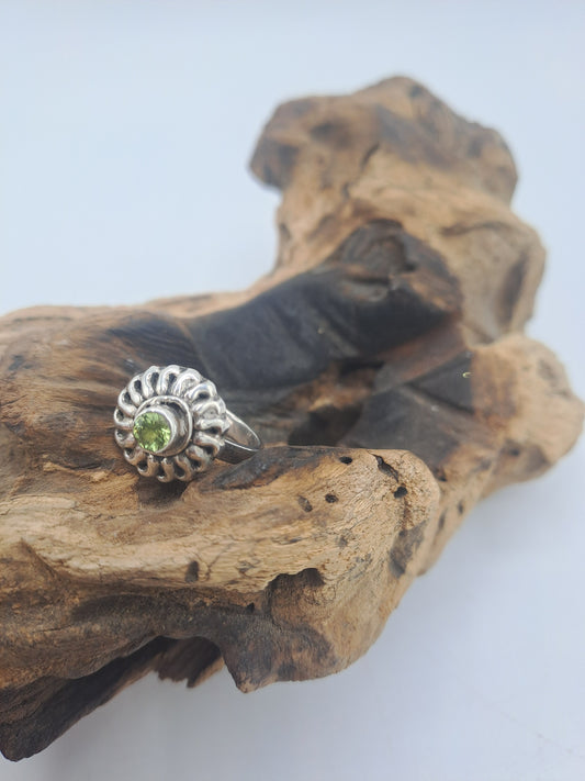 Anello indiano con Peridot
