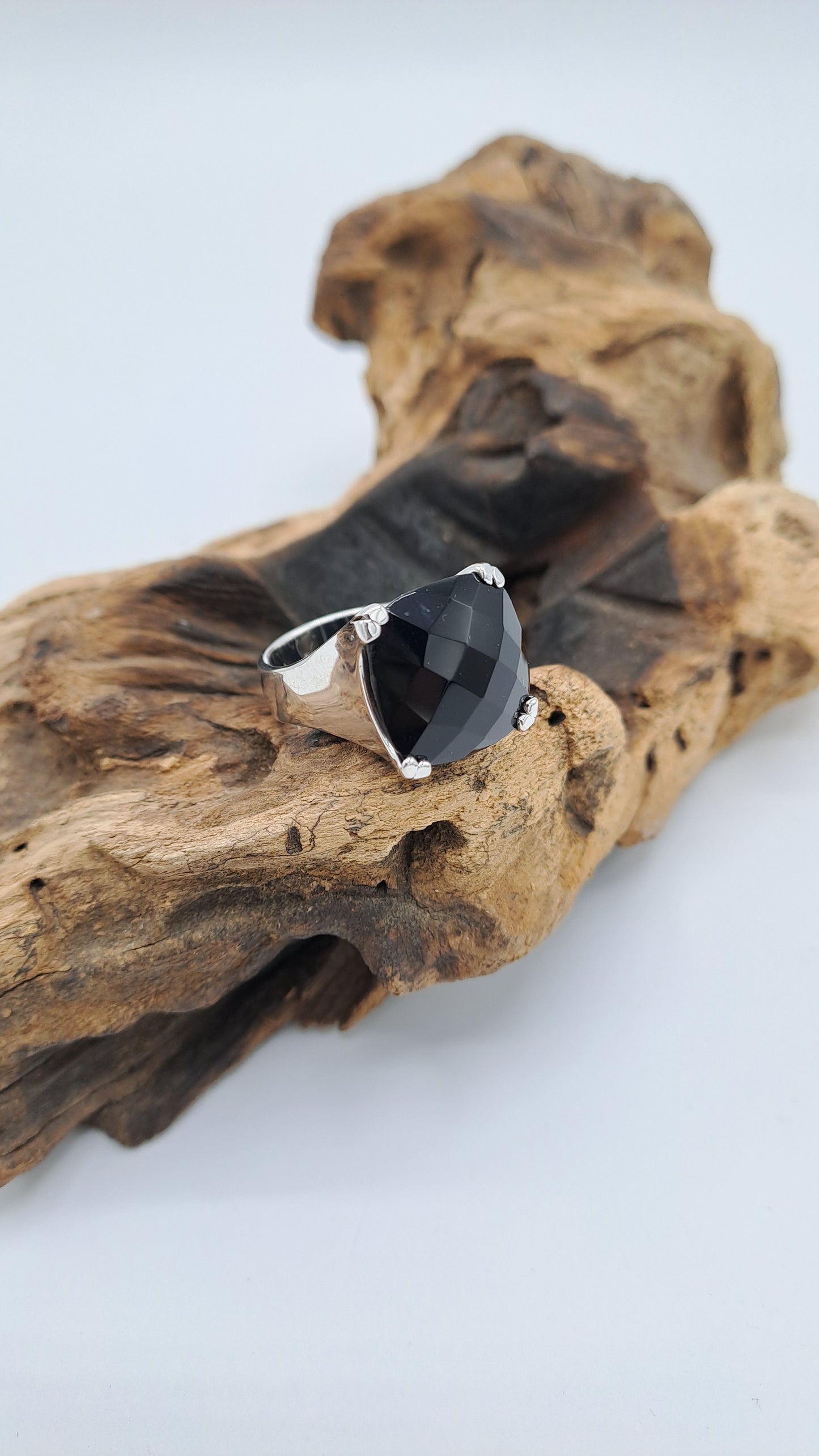 Anello Solitario tipo Sigillo